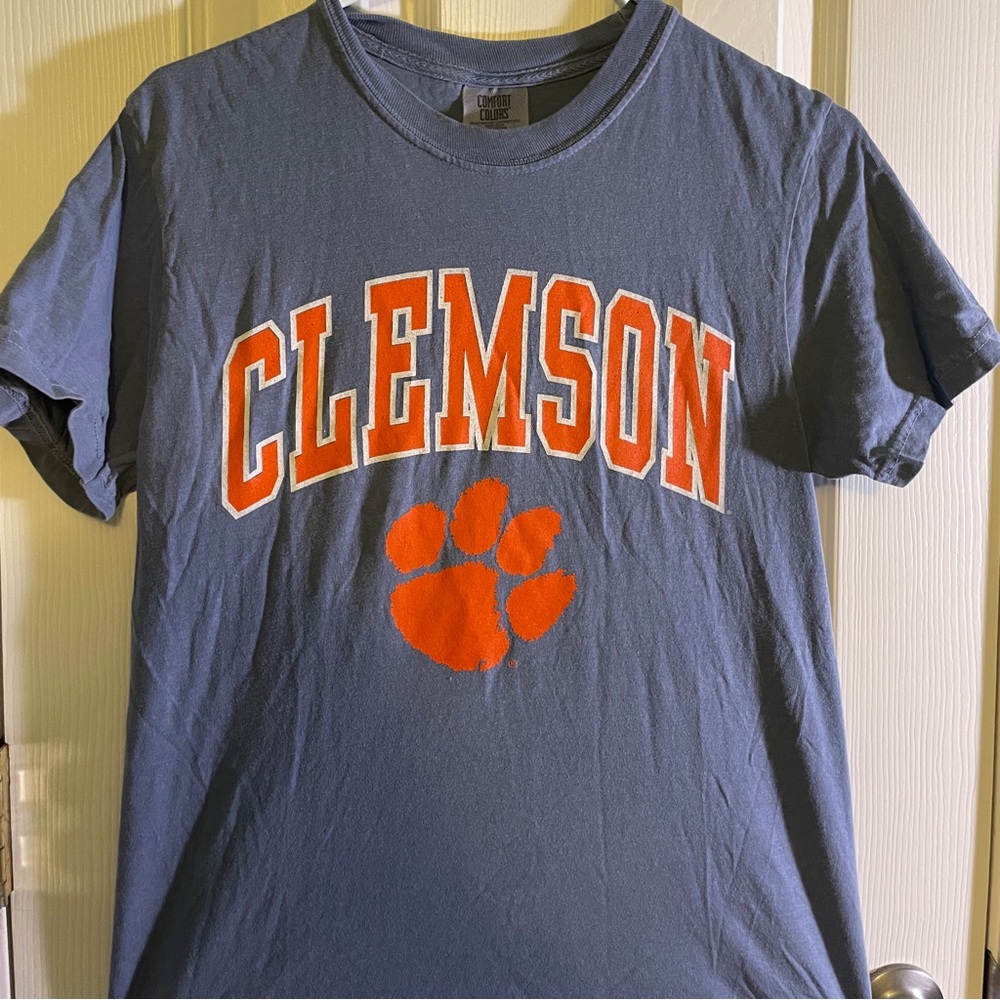 Women small clemson shirt